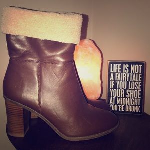 HOST PICK Nickels Elise Vegan Leather Faux Fur Cuffed Ankle Booties Size 9